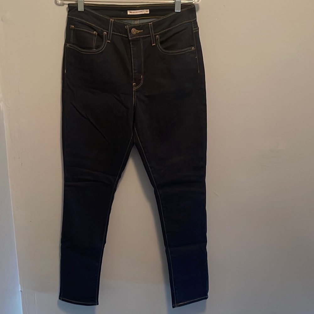 Levi’s Dark Wash Jeans